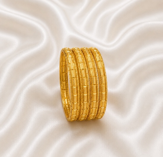Ribed Leaser Cut Bangle